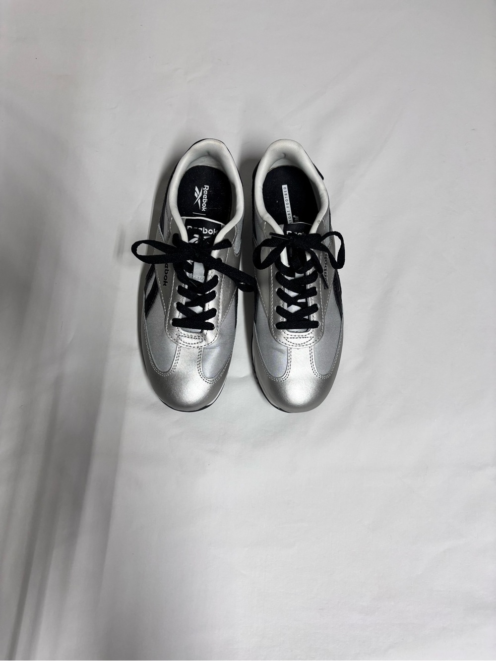 Reebok Comfort by Ortholite Silver Black Retro Sneakers Womenโs Size 8